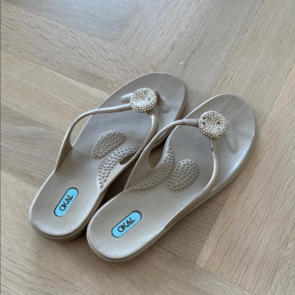 OKA B. Flip Flops with Rhinestone Decoration size M/L
